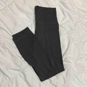 NEW lululemon athletica women Charcoal Leggings size 6